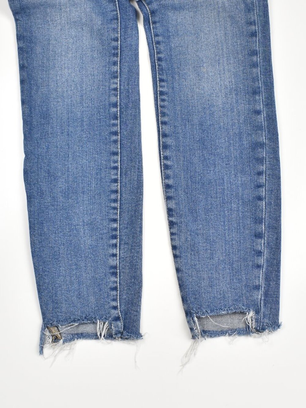 Good American Good Waist Step Hem Jeans - 4 / 27 - Picture 6 of 8